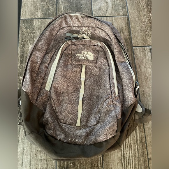 The North Face Vault Backpack Daypack Outer Pocket Unisex Biege Brown/hiking - Picture 2 of 11
